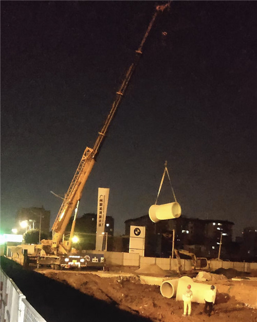 五莲县“弯臂矫正”—— 吊车的 “形变补偿” 技术